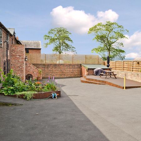 Villa The Old Stables Helsby Exterior foto